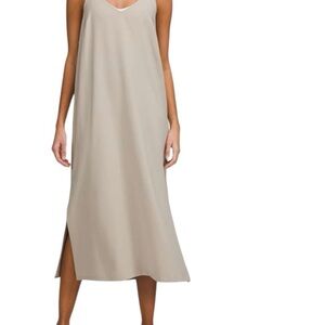 Lululemon V Neck Midi dress